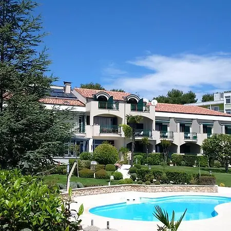 فندق Radin فوديس